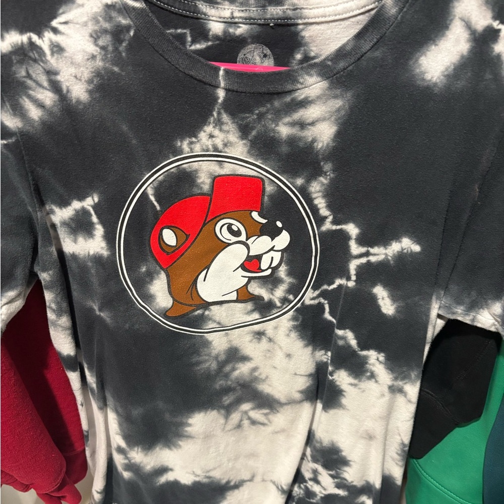 Buc-ees Graphic Tie-Dye T-Shirt